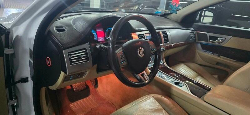 JAGUAR XF 1ª serie (X250) XF 3.0 D V6 Luxury