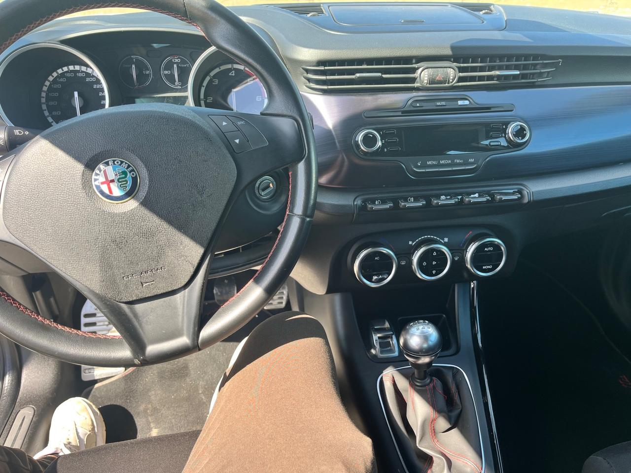 Alfa Romeo Giulietta 1.6 JTDm-2 105 CV sport