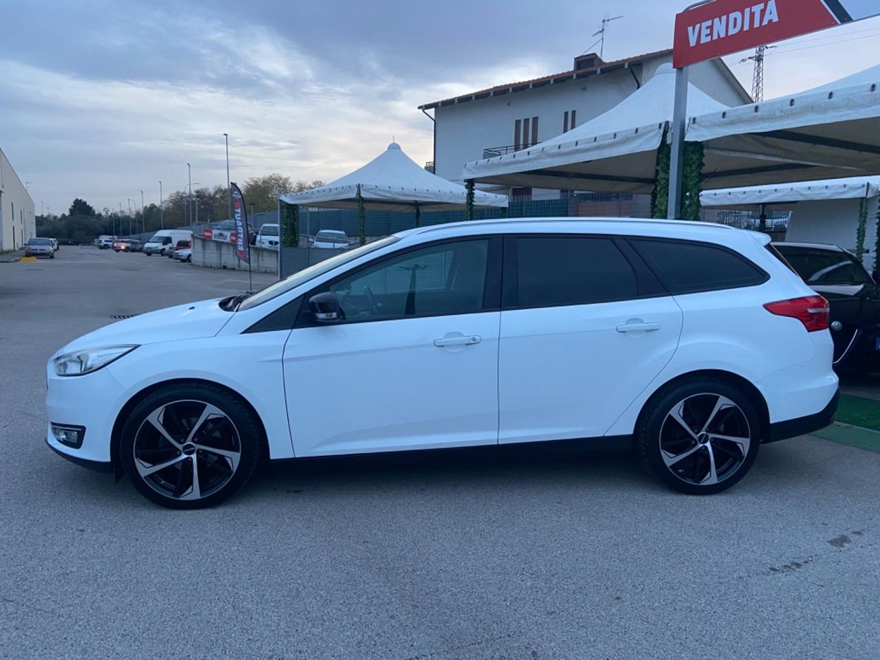 Ford Focus 1.5 TDCi 95 CV SW nuova garanzia12