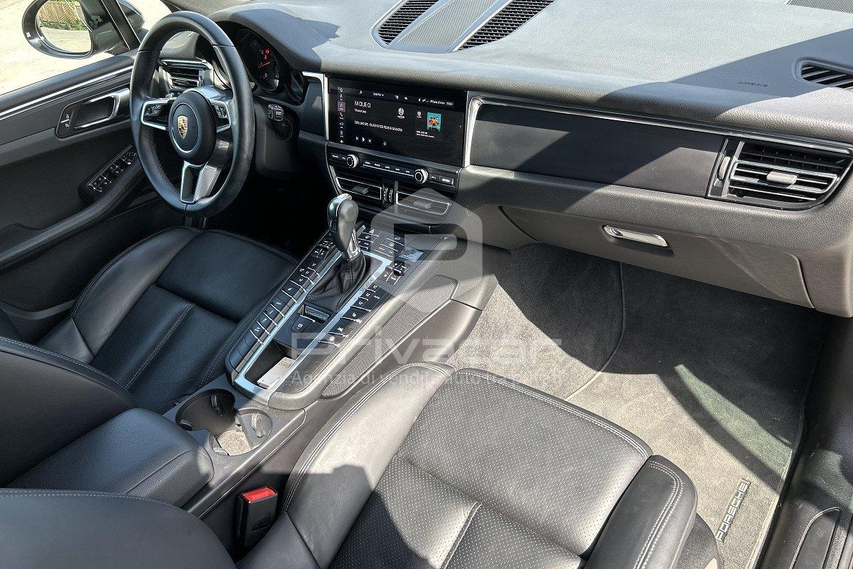 PORSCHE Macan 2.0