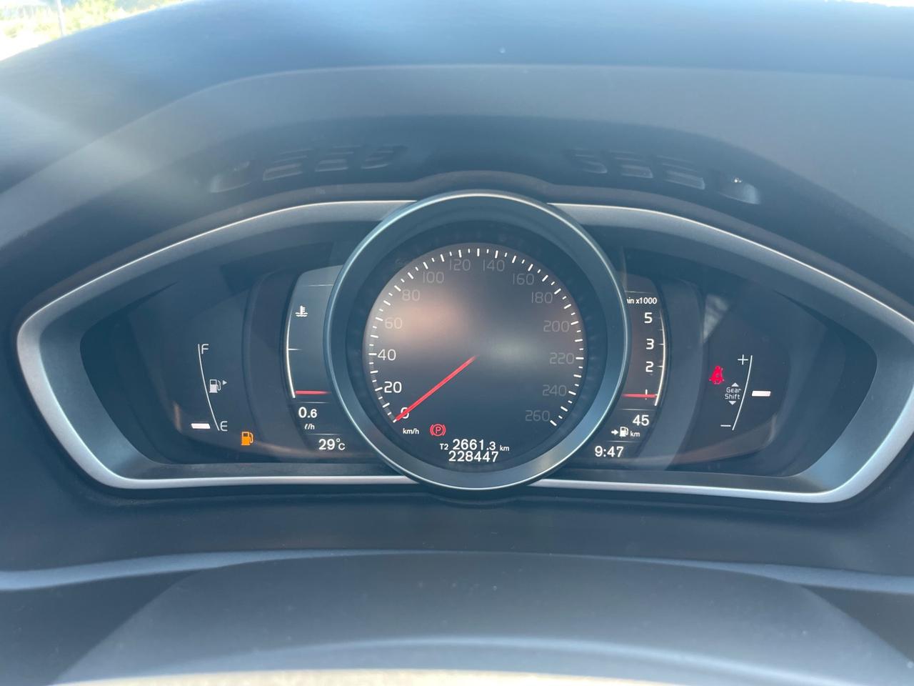 Volvo V40 D2 R-design