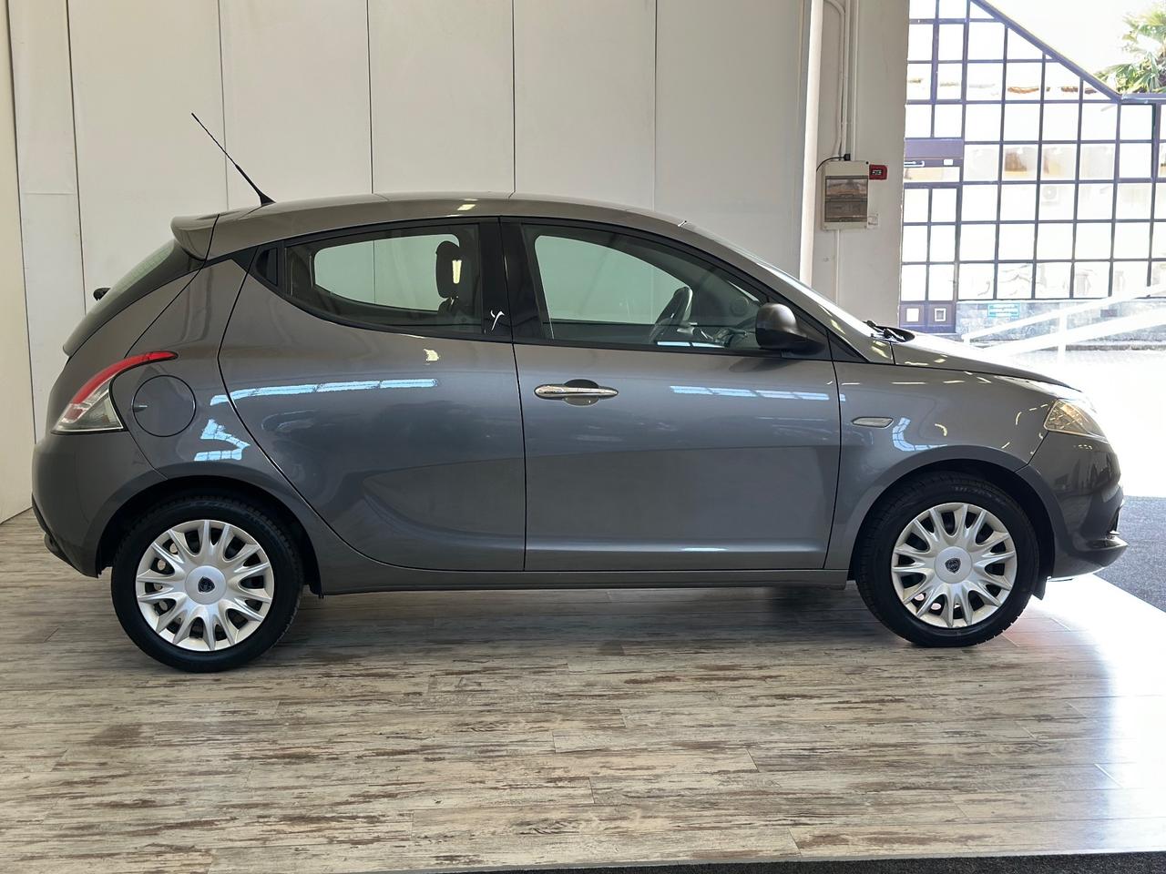 Lancia Ypsilon 1.2 Benzina 69 CV 5 porte Ok Neopatentati