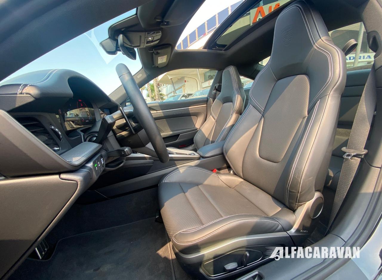 Porsche 911 992.2 Carrera KM 0