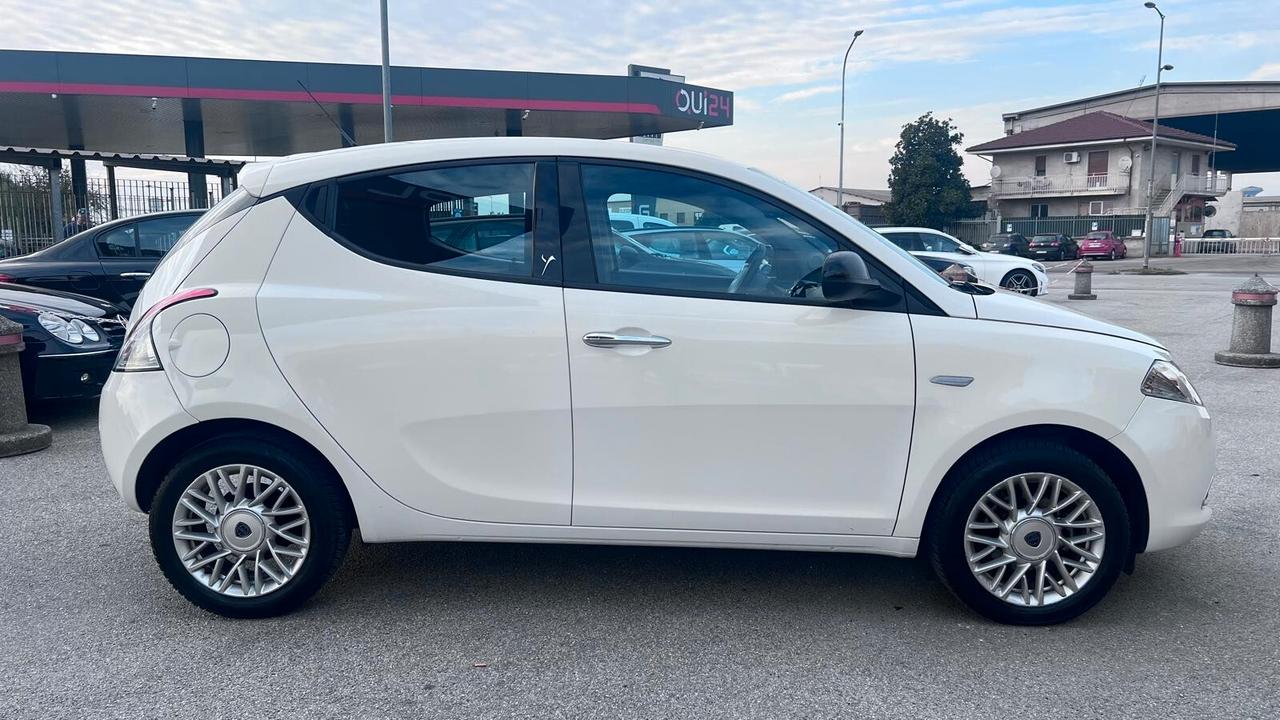 Lancia Ypsilon 1.2 69 CV 5 porte S&S Elefantino