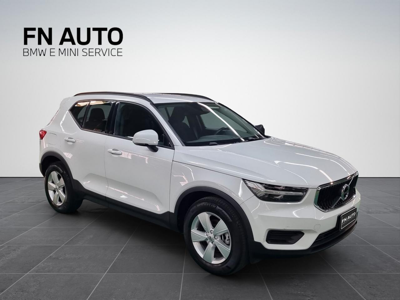 Volvo XC40 T2 Momentum Core