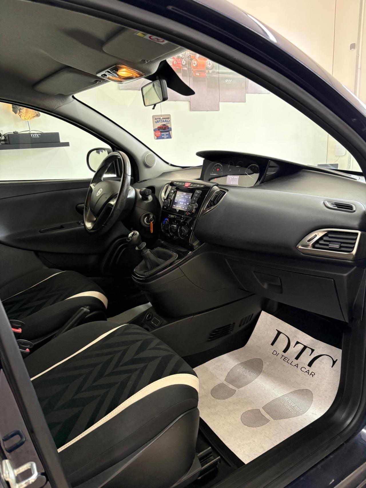 Lancia Ypsilon 1.2 69 CV Silver