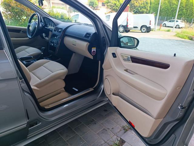 MERCEDES-BENZ A 180 CDI Elegance