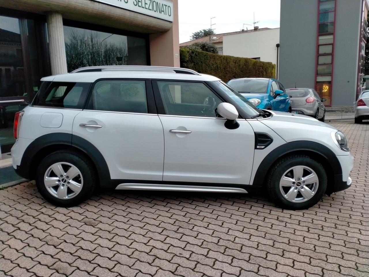 MINI One D COUNTRYMAN 1.5D 116CV AUTOMATICO NAVI / BLACK LINE KM 32000