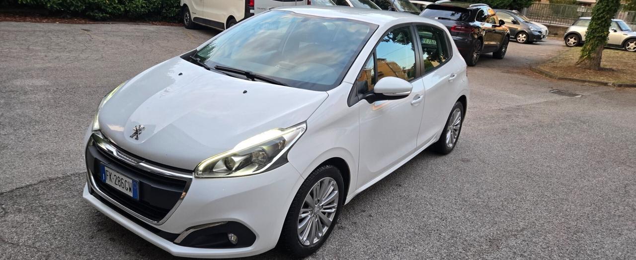 Peugeot 208 PureTech 82 5p. GPL Active