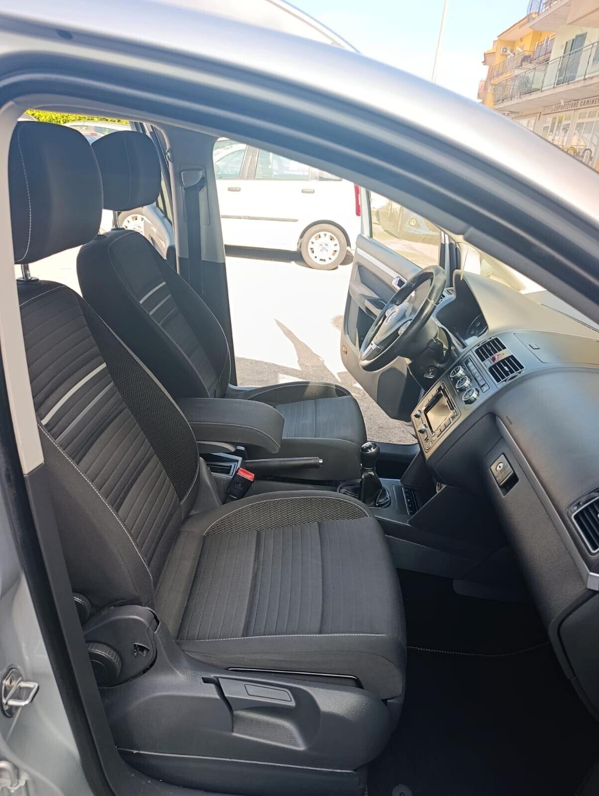 Volkswagen Touran 1.6 TDI Comfortline 2016