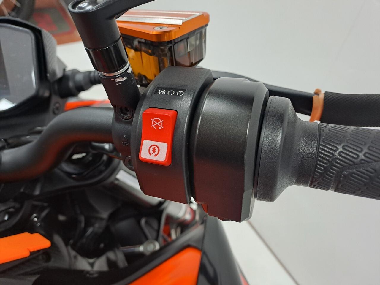 KTM Duke 890 GP TUA DA 84€ / MESE – ACCONTO 0