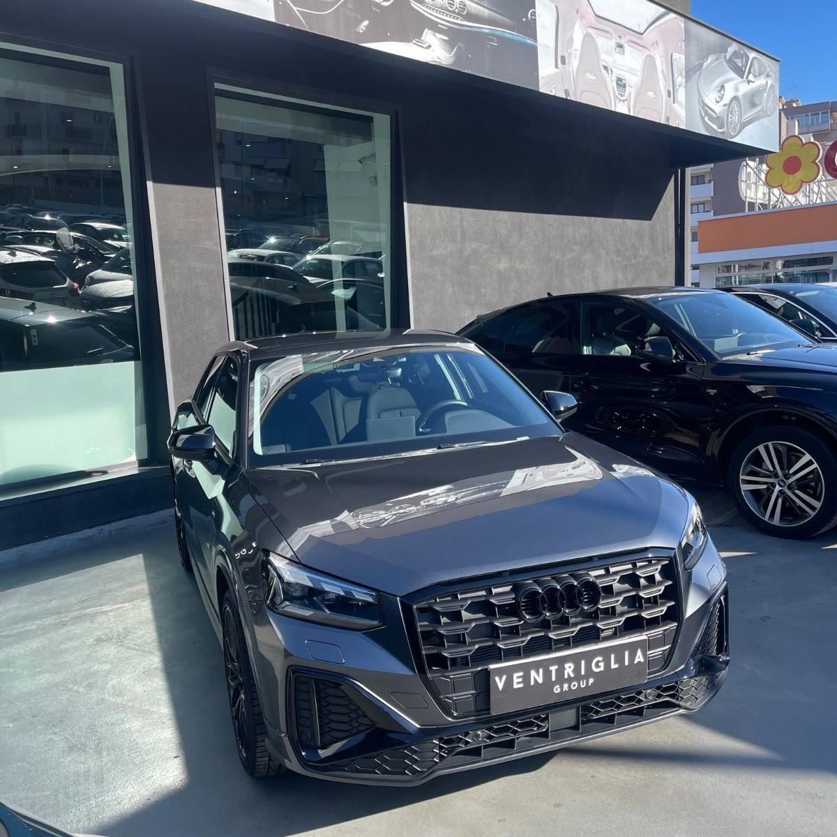 AUDI Q2 IDENTITY BLACK S-TRONIC