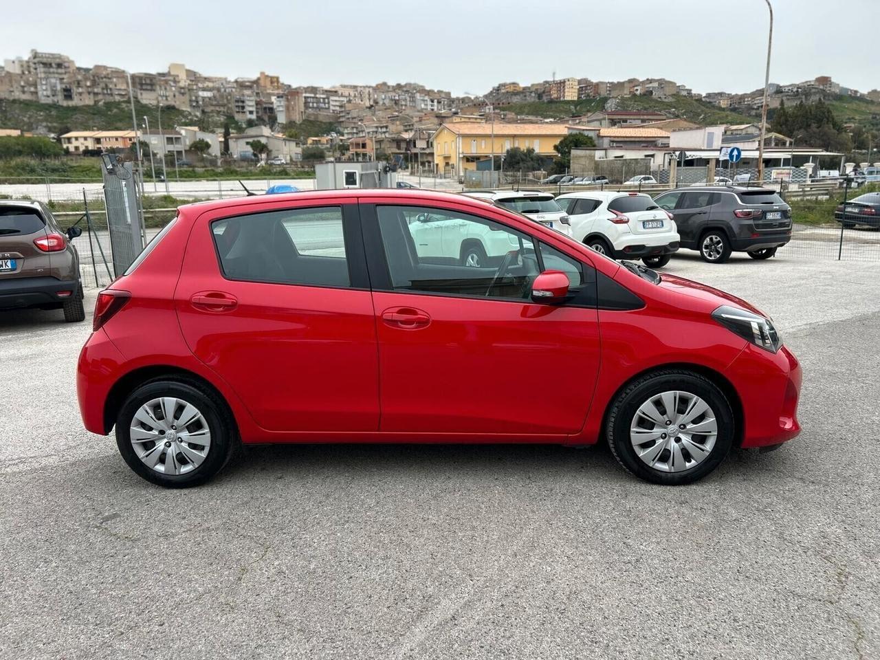 Toyota Yaris 1.4 D-4D 5 porte Lounge