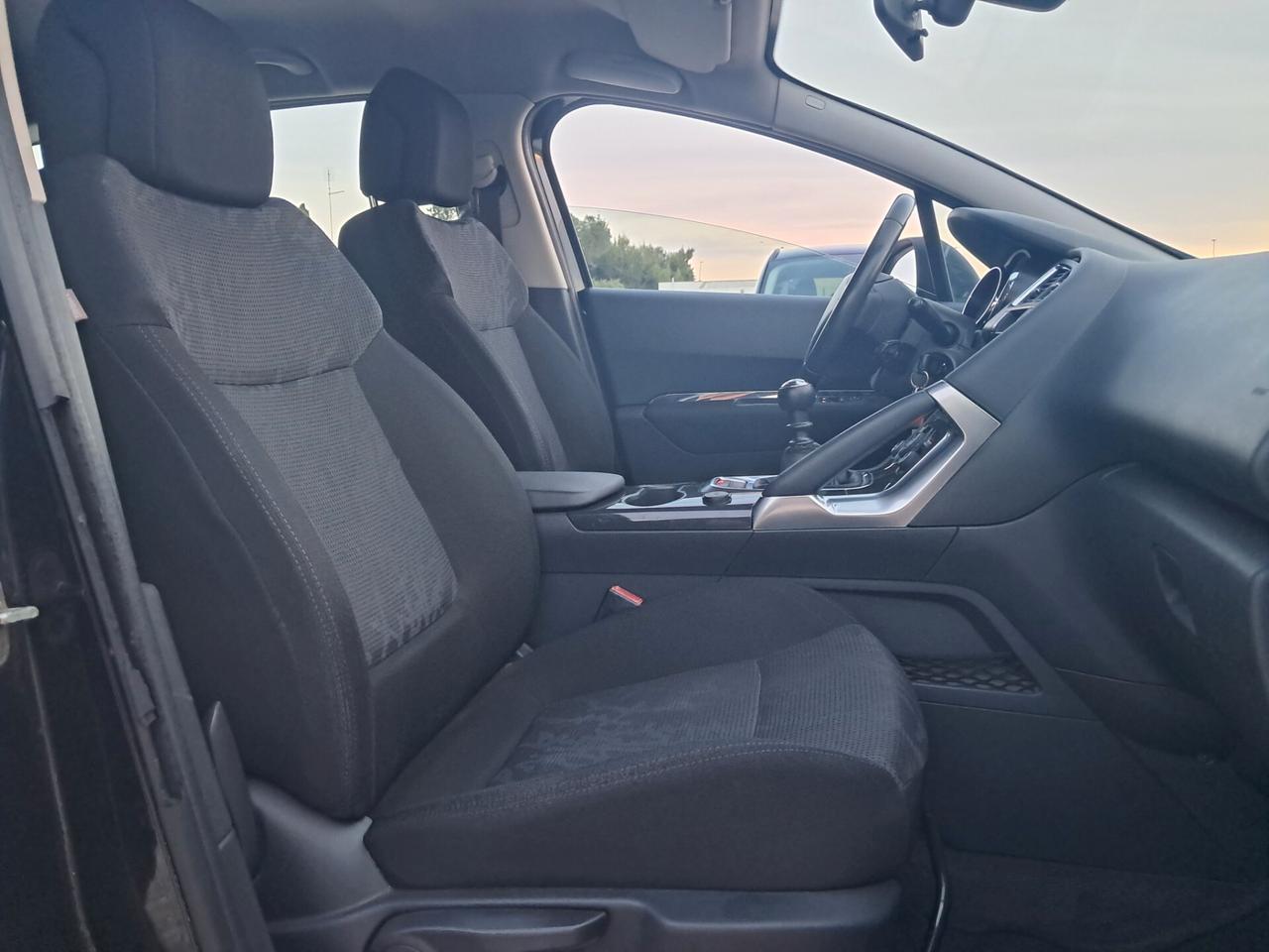 Peugeot 3008 -1.6HDI--110CV* Allure *CLIMA-PARK*