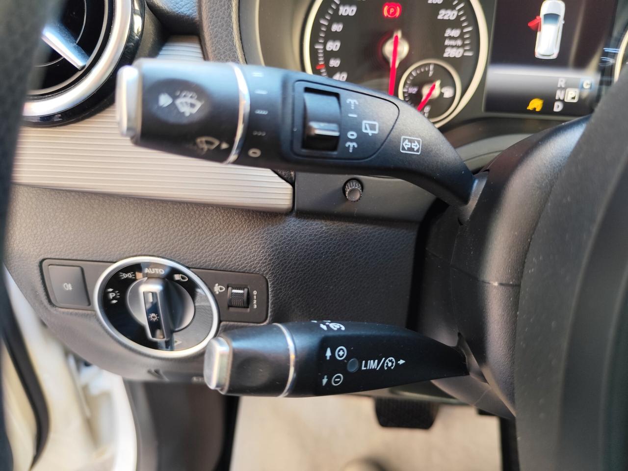 Mercedes-benz B 180 d 109cv Automatica NAVI