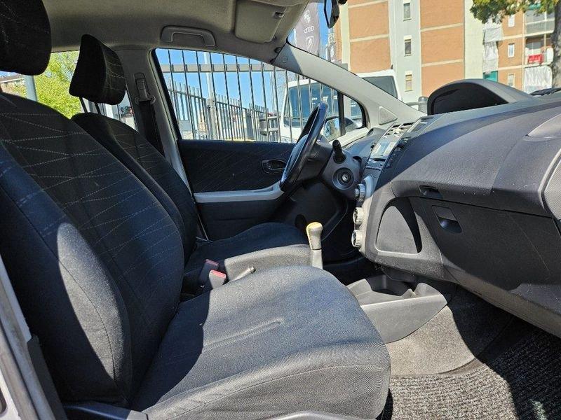 Toyota Yaris 1.0 5 porte Sol