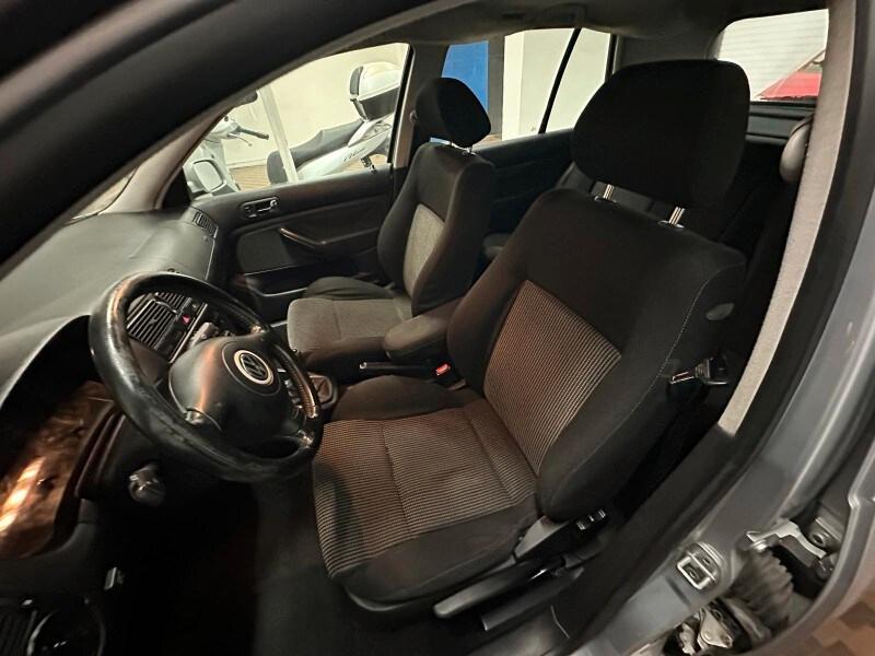 VOLKSWAGEN Golf 4ª serie Golf 1.6 16V cat 5 po...
