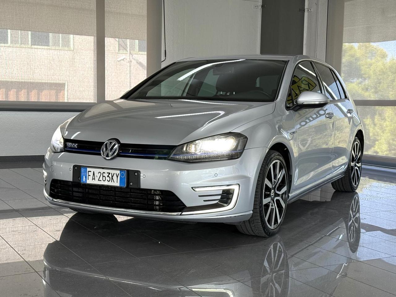 Volkswagen Golf Highline Executive GTE #12092