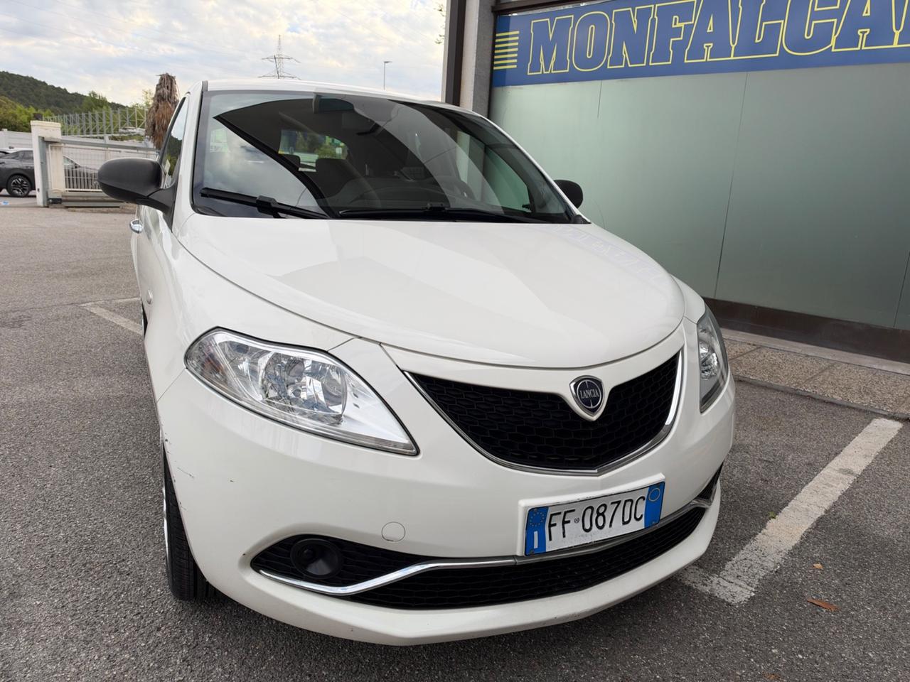 Lancia Ypsilon 1.2 69 CV 5 porte Silver