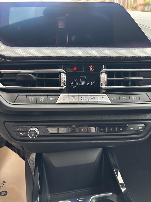 BMW 118 i Advantage 140cv auto FULL LED-NAVI-18"