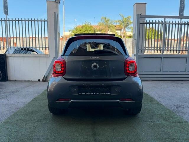 Smart ForFour 90 0.9 Turbo Brabus