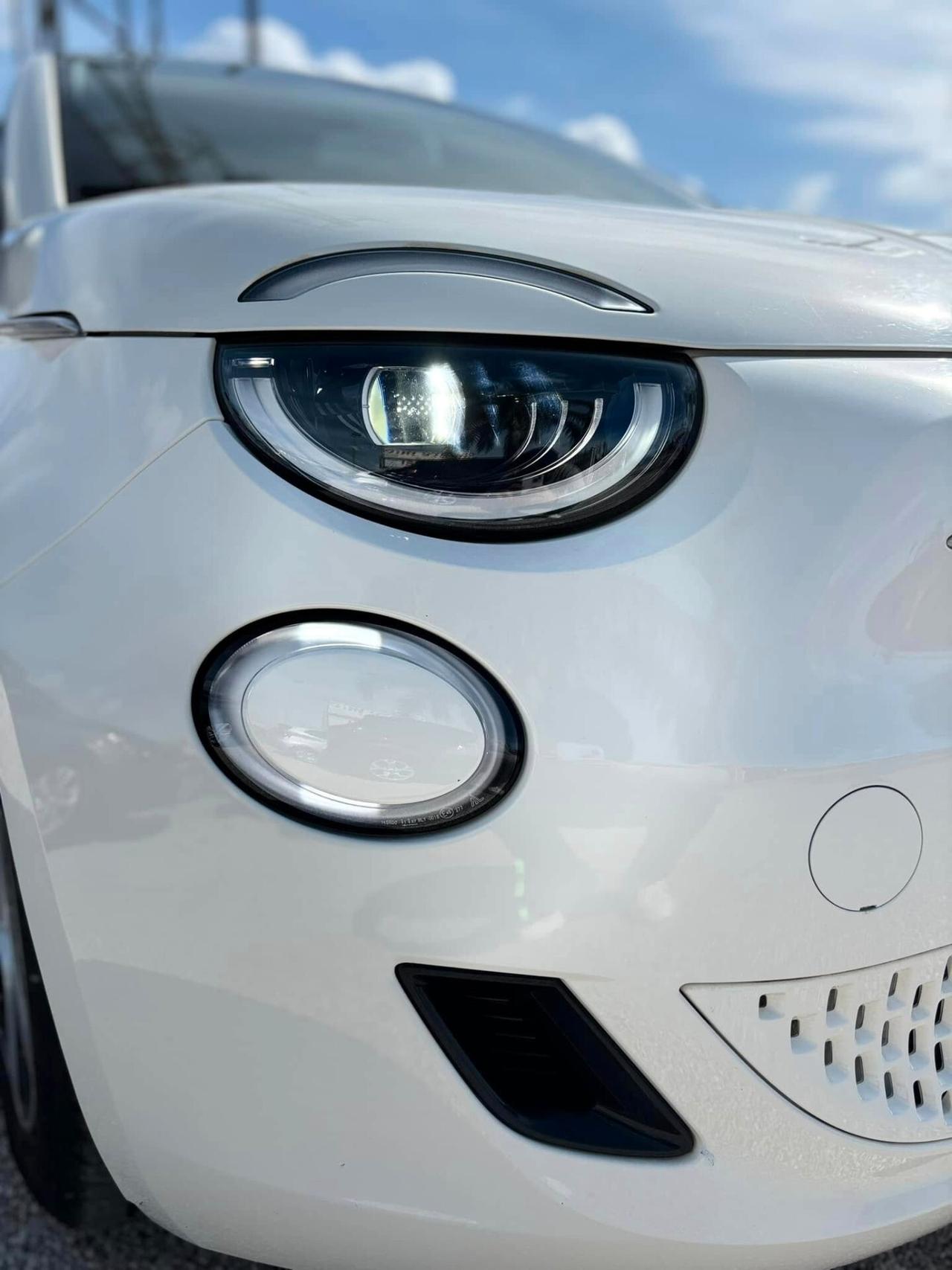 Fiat 500 500e Berlina 42 kWh Icon