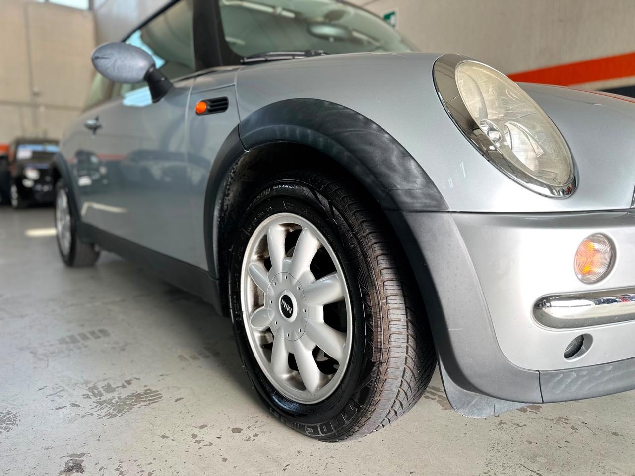 Mini 1.6 16V One de luxe NEOPATENTATI