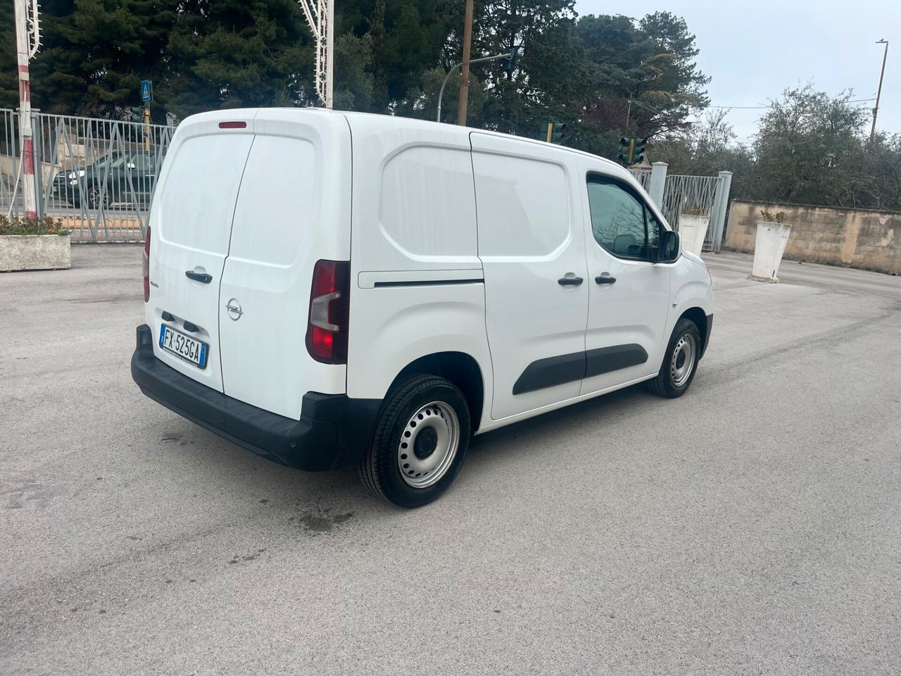 Opel COMBO 1.6 DIESEL KW 75,CV 102 3 POSTI