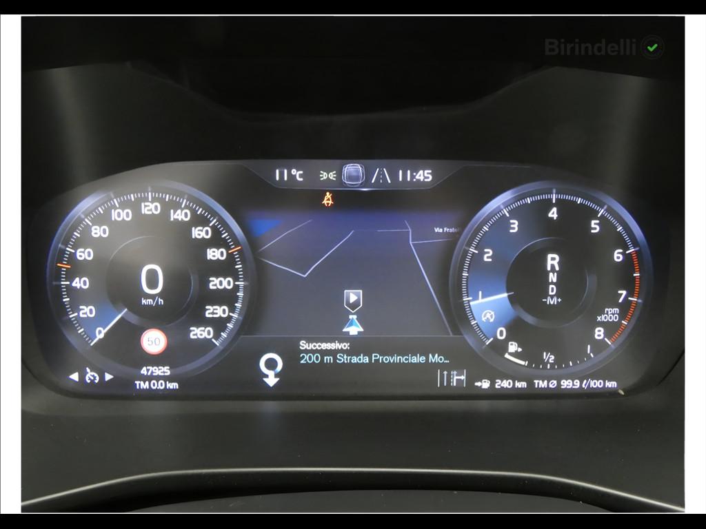 VOLVO XC40 (2017-->) - XC40 T3 Geartronic Momentum
