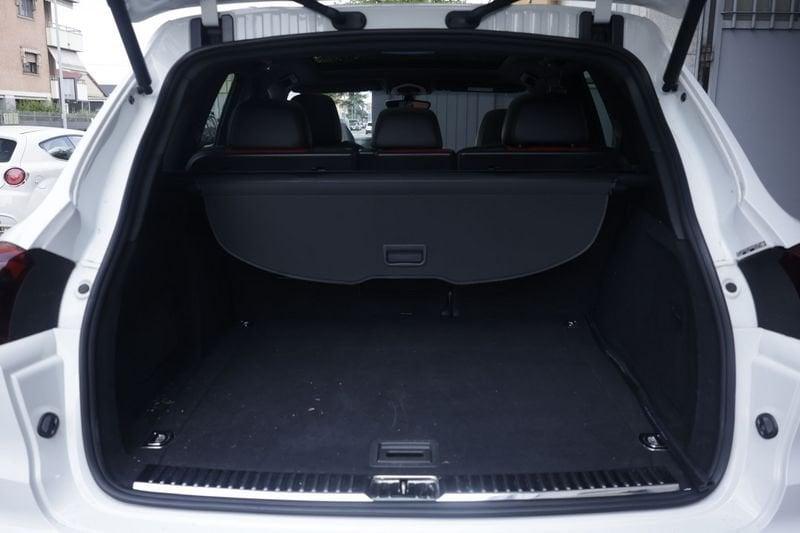 Porsche Cayenne 3.0 Diesel 262 CV Platinum Edition Tetto Unicoproprietario