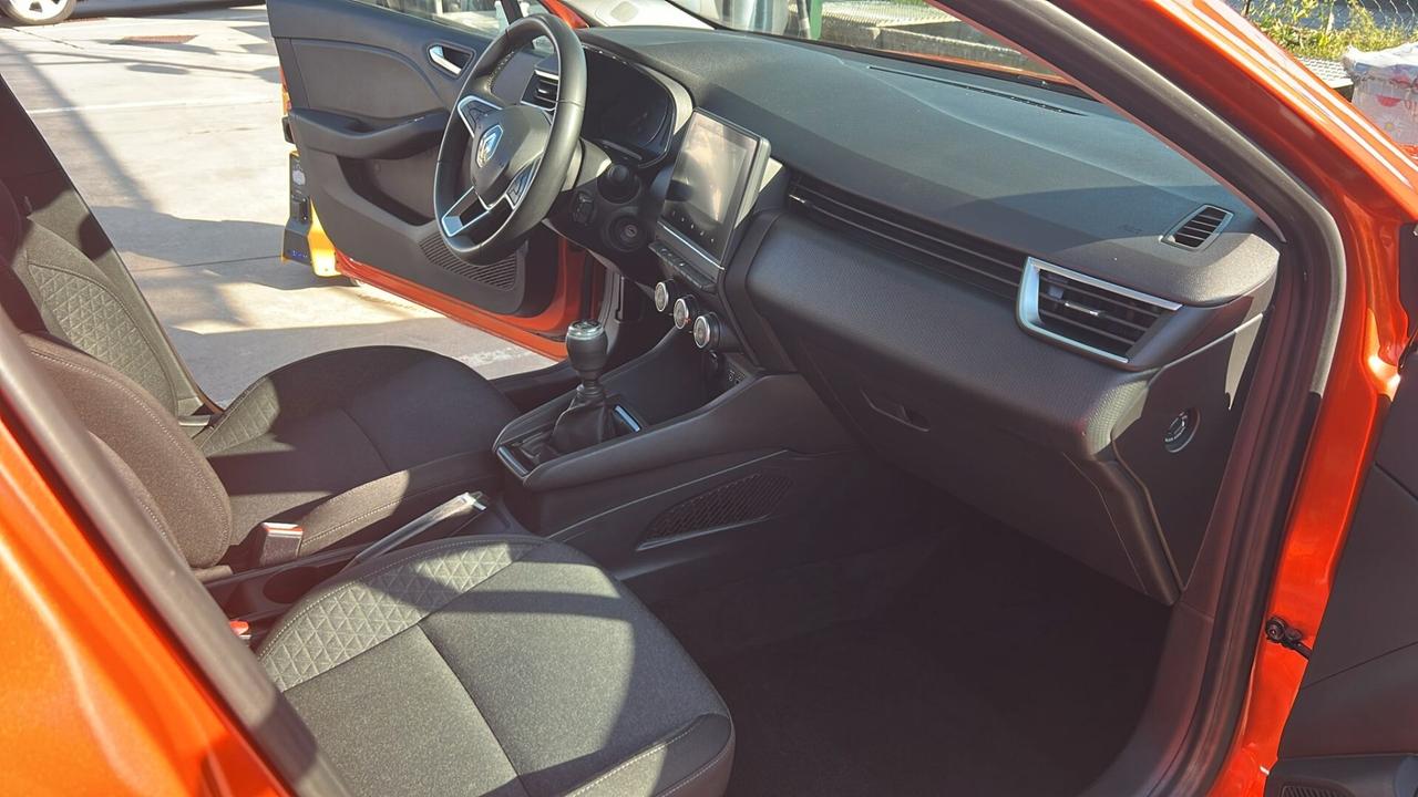 Renault Clio TCe 100 CV GPL 5 porte Equilibre N1 4 Posti Iva Esposta