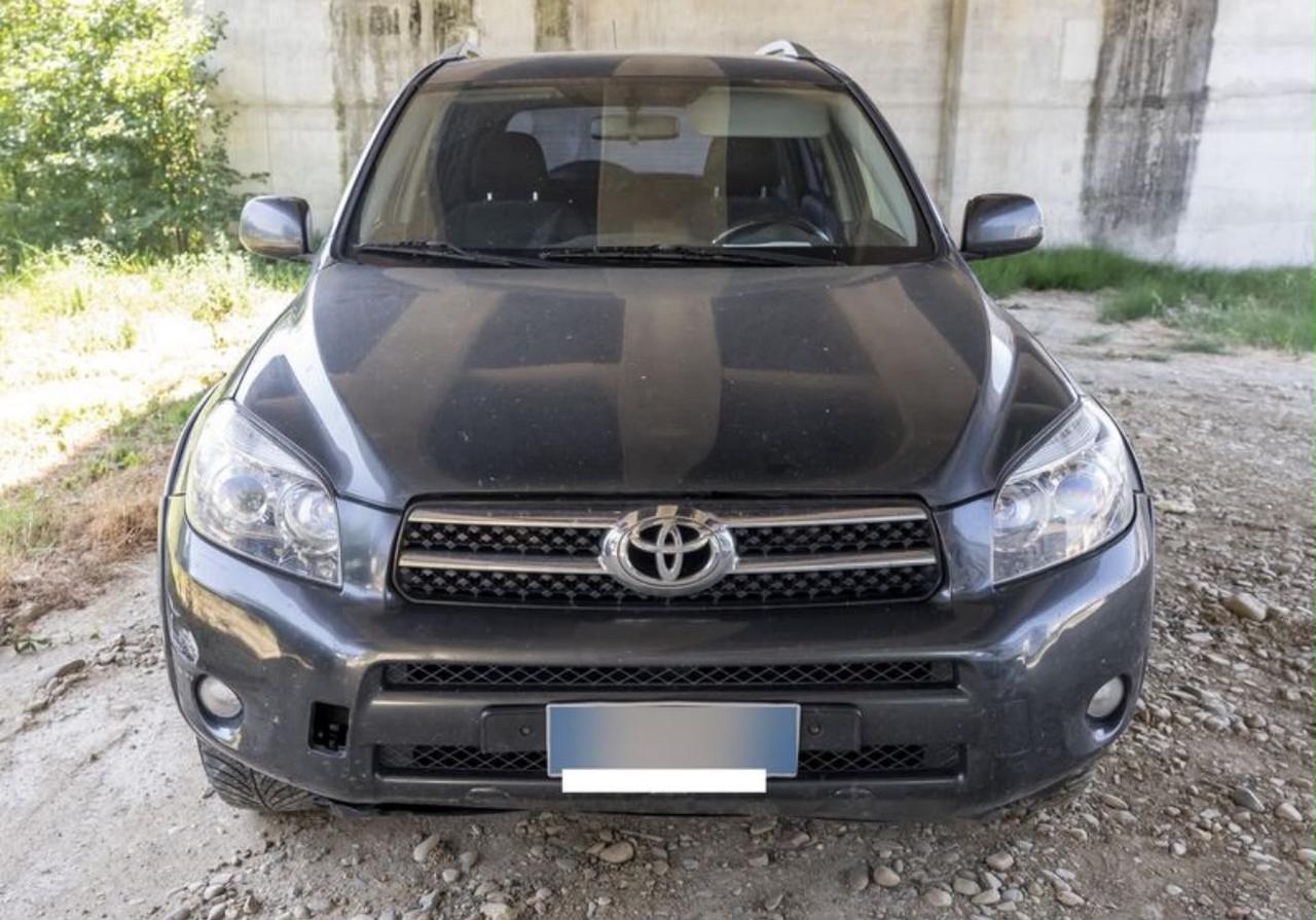 Toyota RAV 4 RAV4 2.2 D-4D 177 CV Luxury