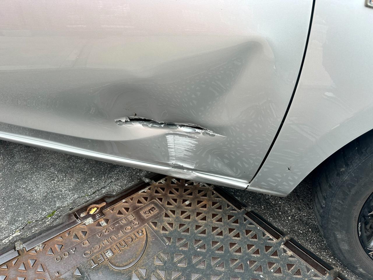 Opel Corsa 1.2 5 porte b-Color