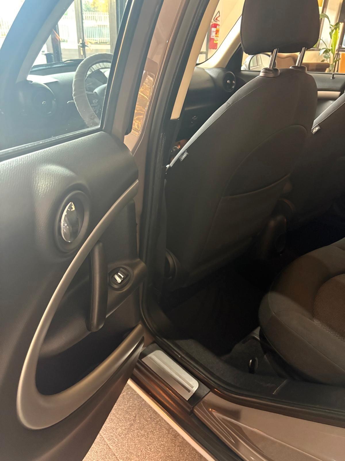 Mini Cooper D Countryman 2.0 Business ALL4 Automatica