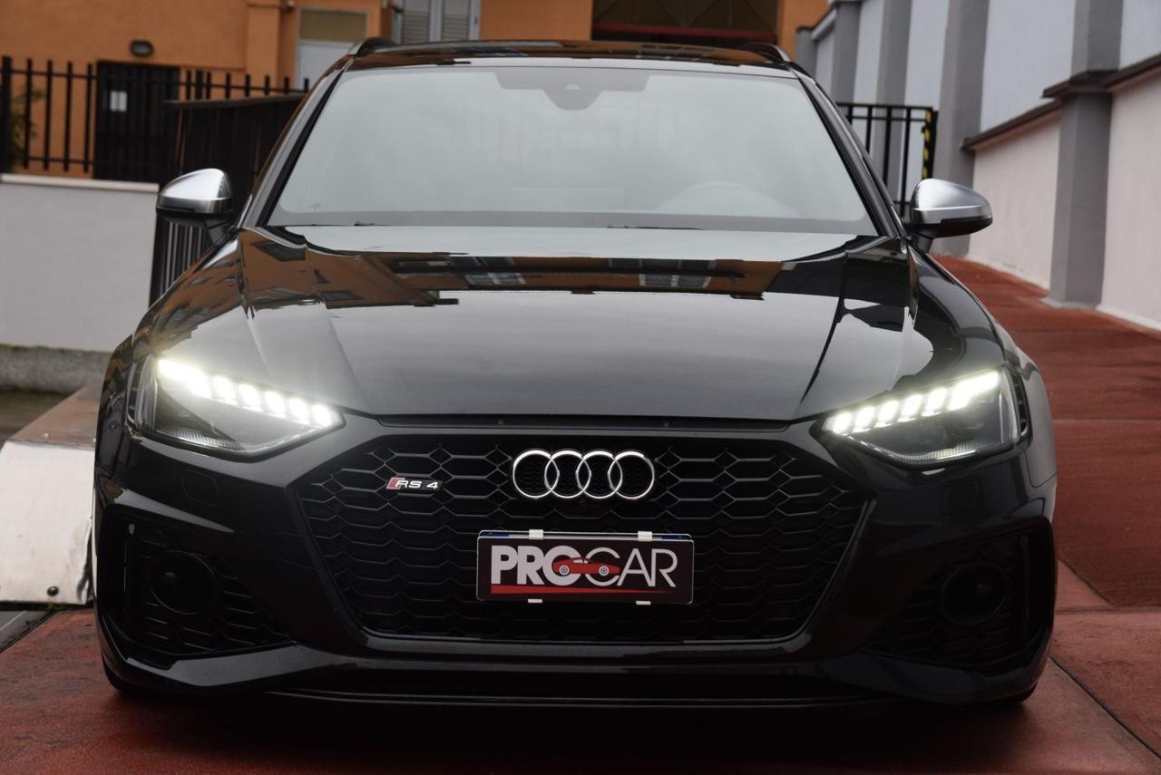 Audi RS4 Avant Dynamic Plus Pack (Carbo/DRC/SportDiff..)