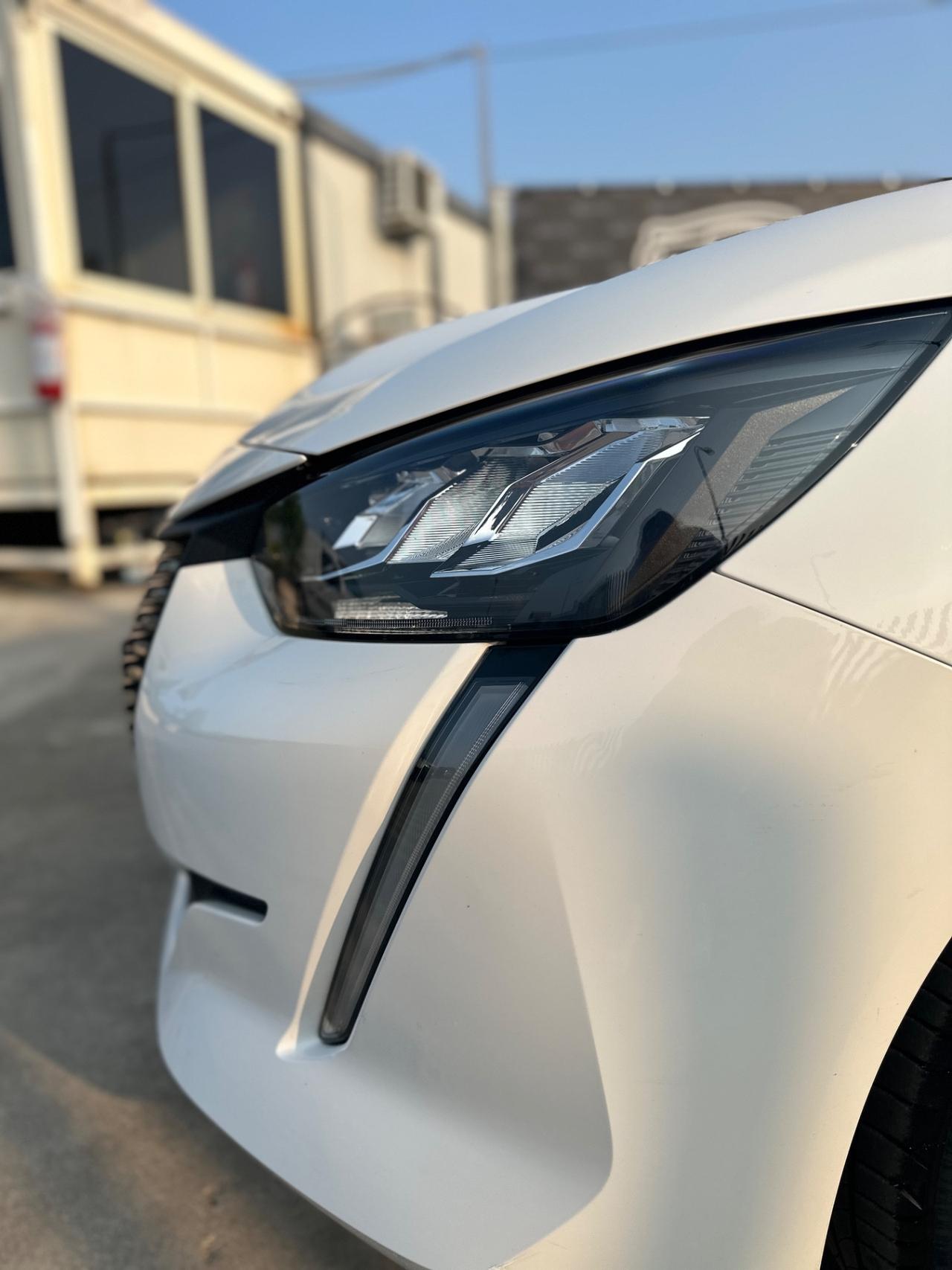 PEUGEOT 208 (anno 2021)
