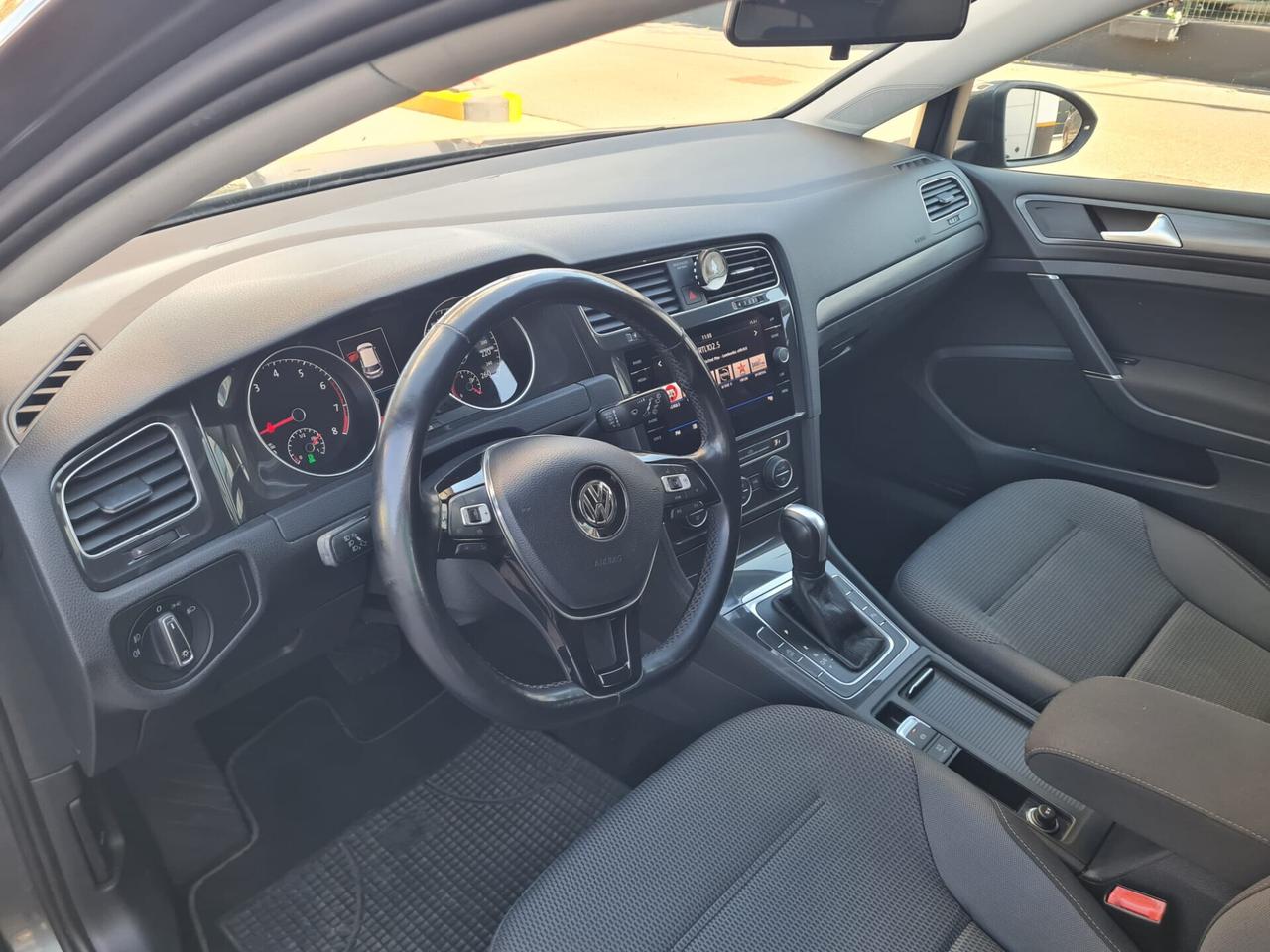 Volkswagen Golf 1.5 TGI DSG 5p. Business METANO SCAD 2028