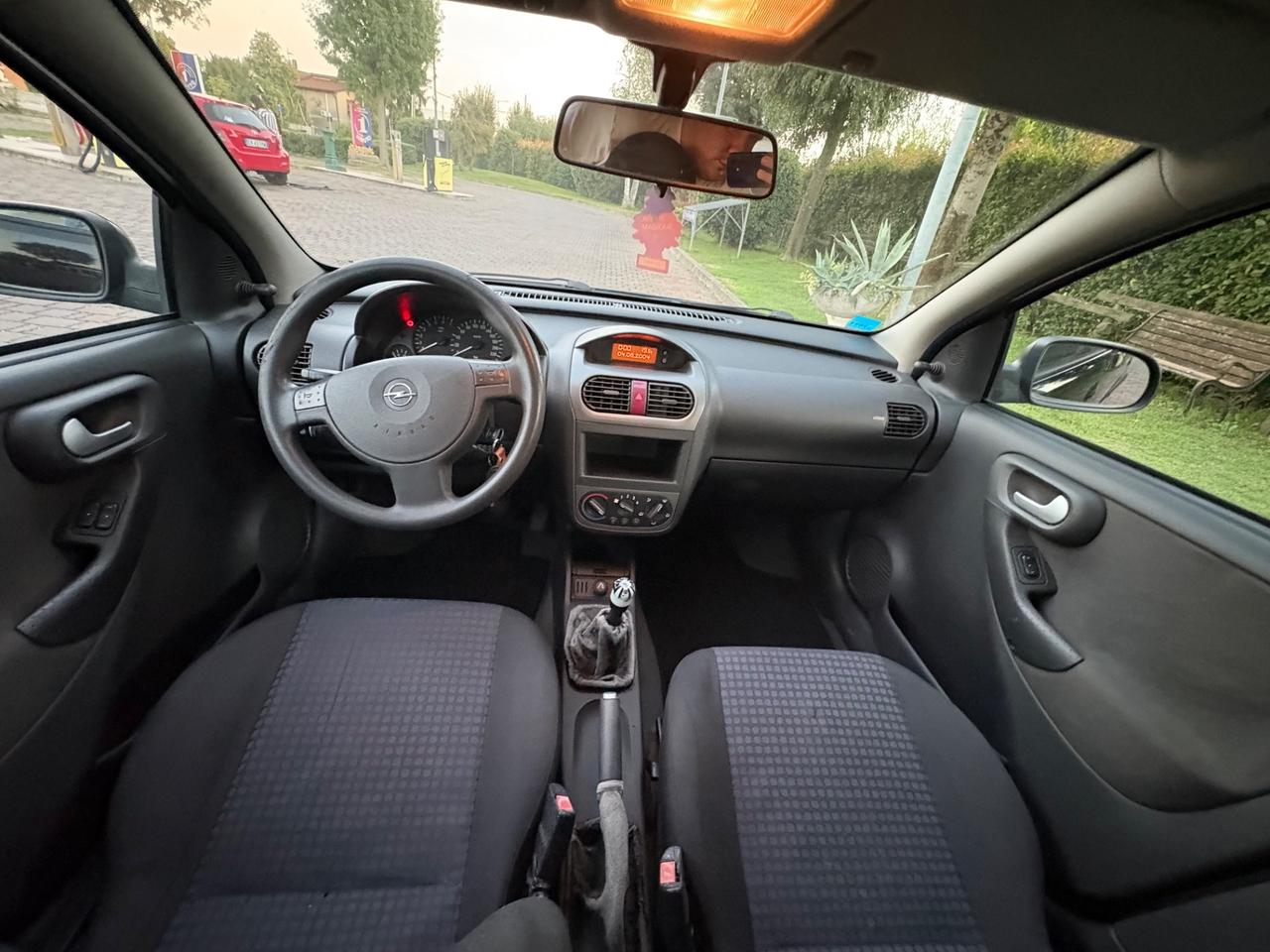 Opel Corsa 1.2i 16V cat 5 porte Cosmo