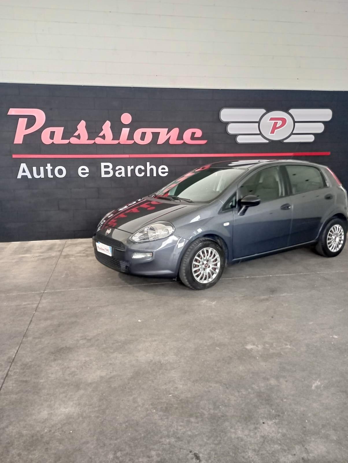 Fiat Punto 1.3 MJT 75 CV 5 porte Street