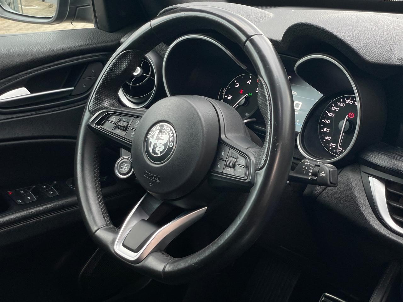 Alfa Romeo Stelvio 2.2 Turbodiesel 160 CV AT8 RWD Veloce