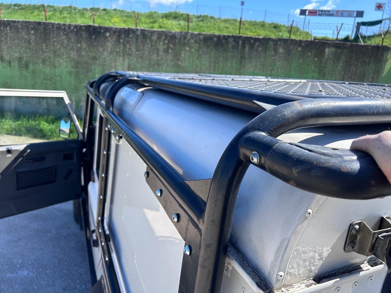 Land Rover Defender Fuoristrada