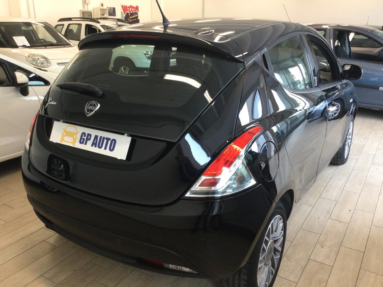 Lancia Ypsilon 0.9 TwinAir 85 CV 5 porte S&S DFN Platinum
