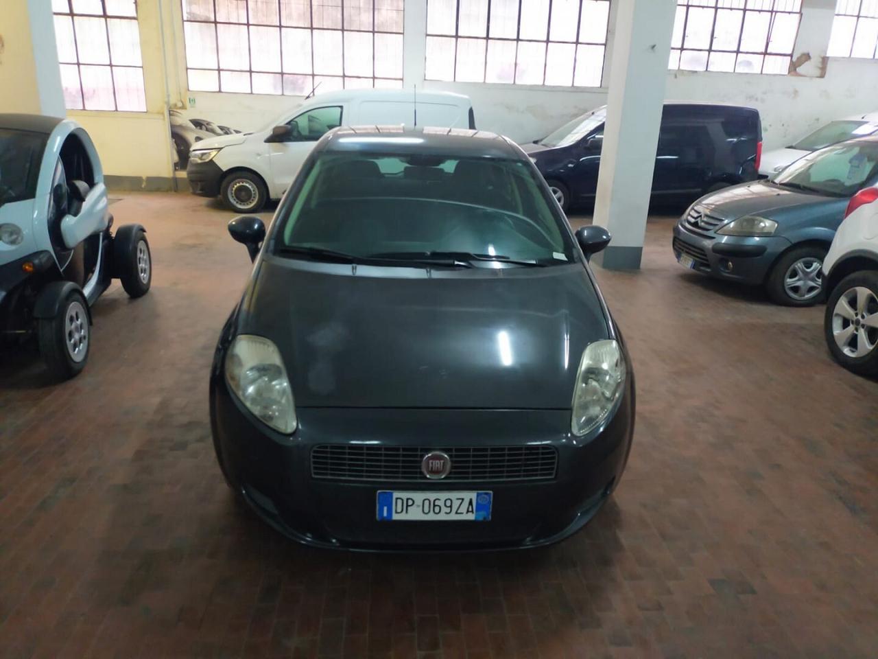 FIAT G.Punto 1.4 8v 77cv Active 5p OK NEOP.