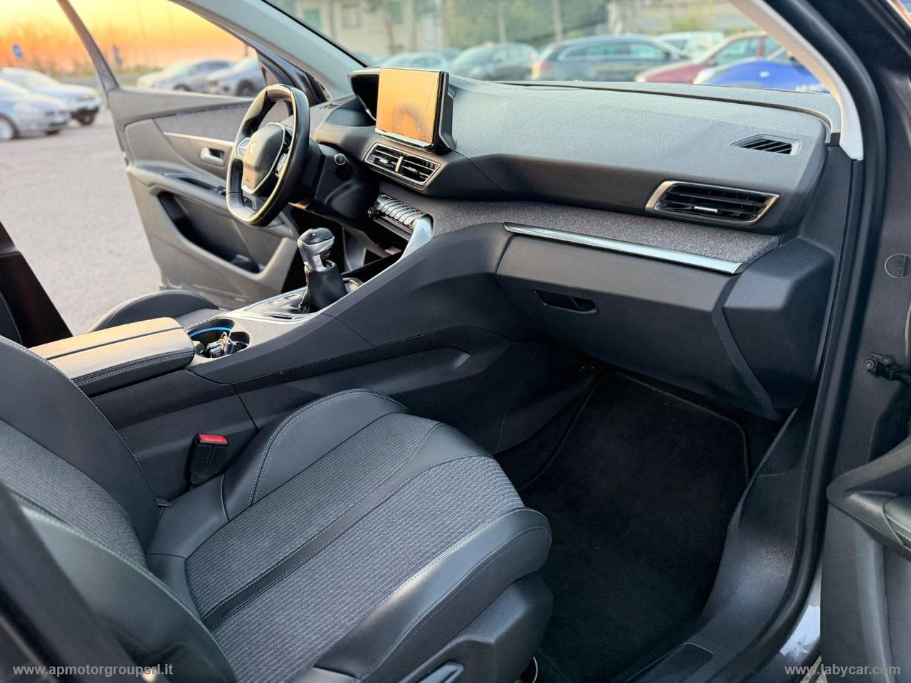 PEUGEOT 3008 BlueHDi 130 S&S Allure