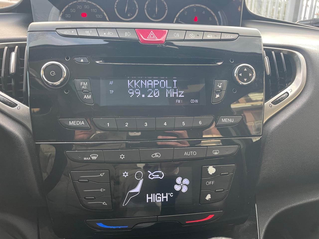 Lancia Ypsilon 0.9 TwinAir 85 CV 5 porte S&S DFN Platinum