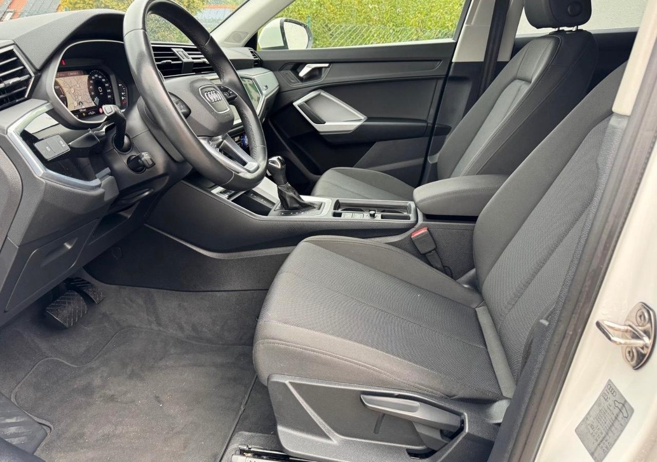 Audi Q3 SPB 45 TFSI e S tronic Business Plus