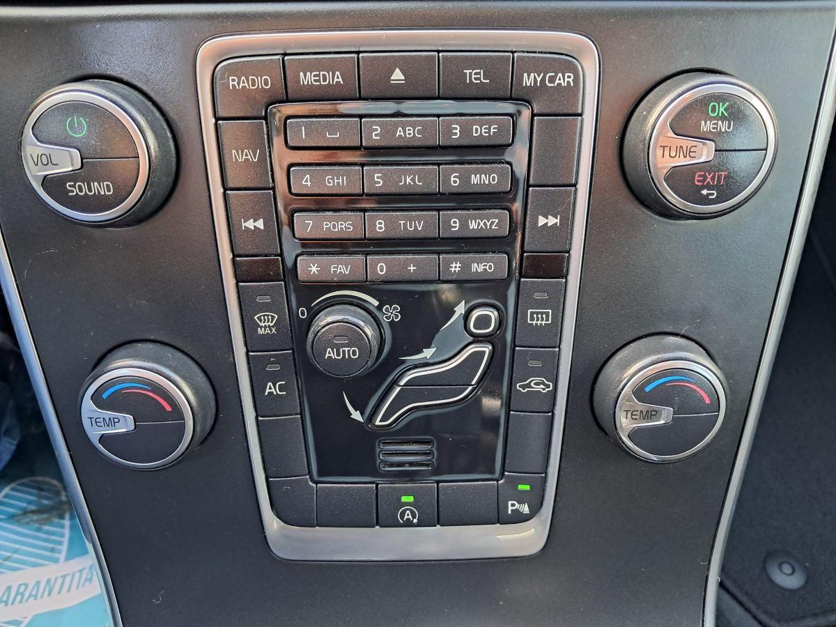 VOLVO - V60 - D2 Summum