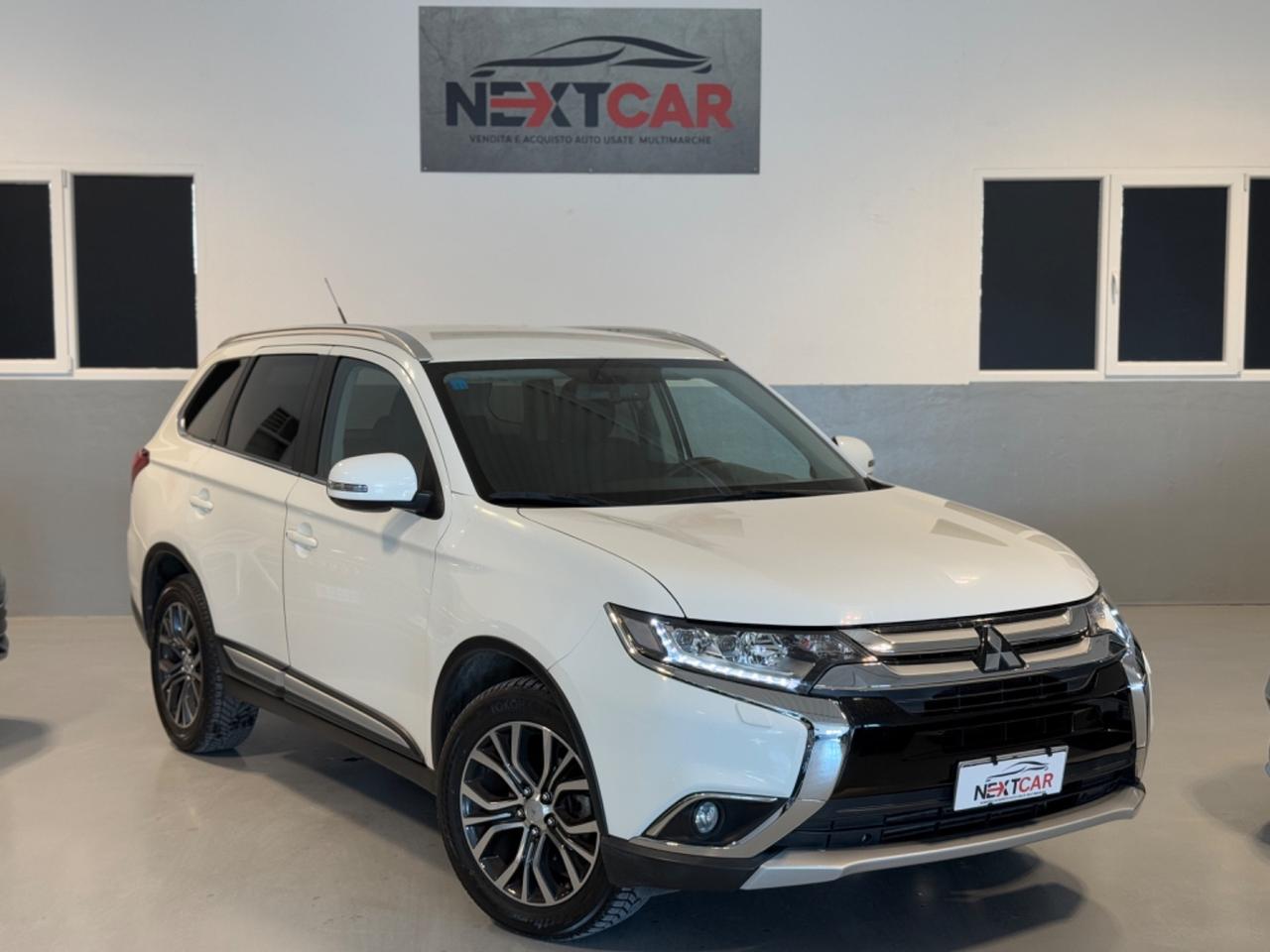 Mitsubishi Outlander 2.2 DI-D 4x4 7p Navi