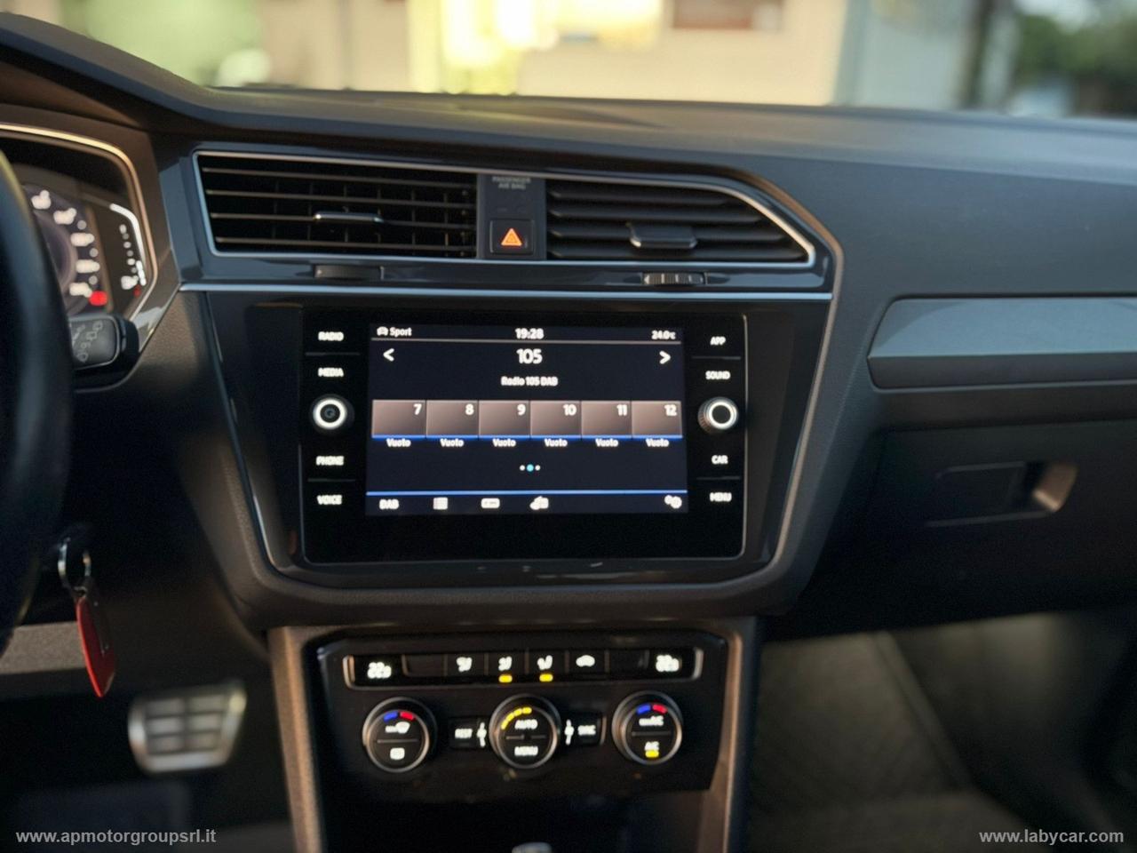 VOLKSWAGEN Tiguan 2.0 TDI 150CV SCR DSG R-Line BLUEMOTION TECHNOLOGY
