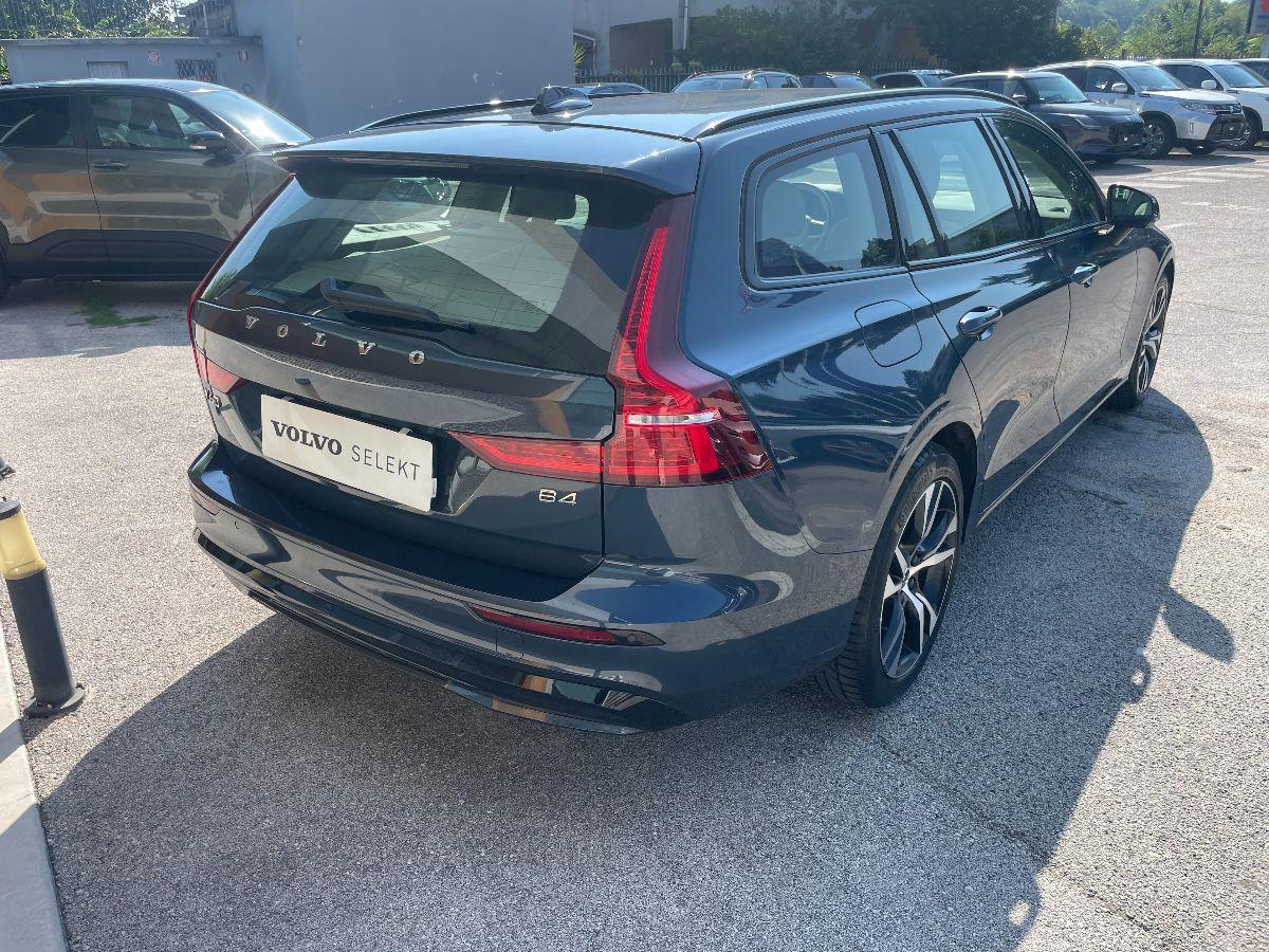 VOLVO - V60 - B4aut. Plus Dark